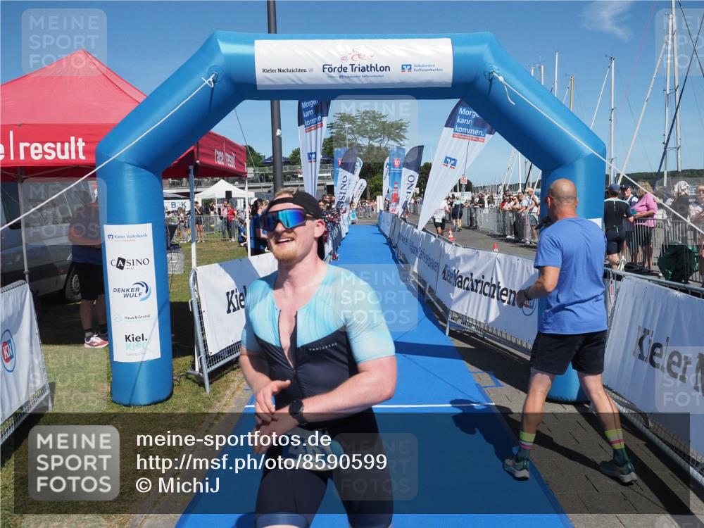 17.08.2025 - KN Förde Triathlon 2025 MichiJ http://msf.ph/oto/8590599 17.08.2025 13:49:48 Laufen 461 meine-sportfotos.de