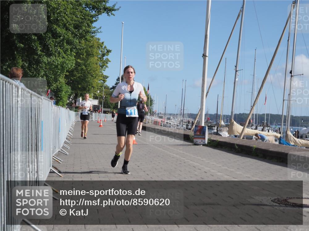 17.08.2025 - KN Förde Triathlon 2025 KatJ http://msf.ph/oto/8590620 17.08.2025 10:45:21 Laufen 118, 200, 249 meine-sportfotos.de