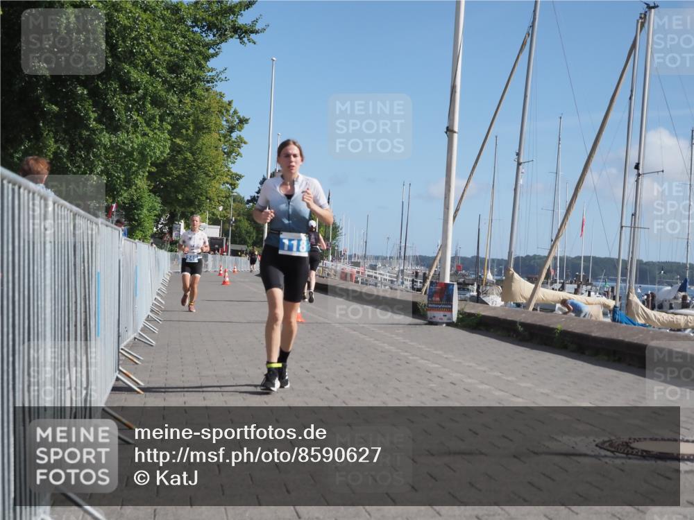 17.08.2025 - KN Förde Triathlon 2025 KatJ http://msf.ph/oto/8590627 17.08.2025 10:45:21 Laufen 118, 200, 249 meine-sportfotos.de