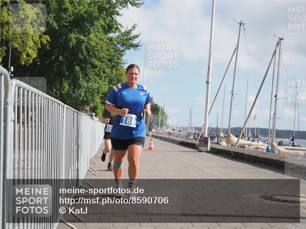 17.08.2025 - KN Förde Triathlon 2025 KatJ http://msf.ph/oto/8590706 17.08.2025 10:17:42 Laufen 102, 156, 160, 186 meine-sportfotos.de