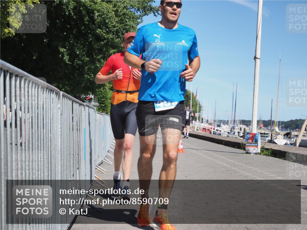 17.08.2025 - KN Förde Triathlon 2025 KatJ http://msf.ph/oto/8590709 17.08.2025 13:35:54 Laufen 455, 472 meine-sportfotos.de