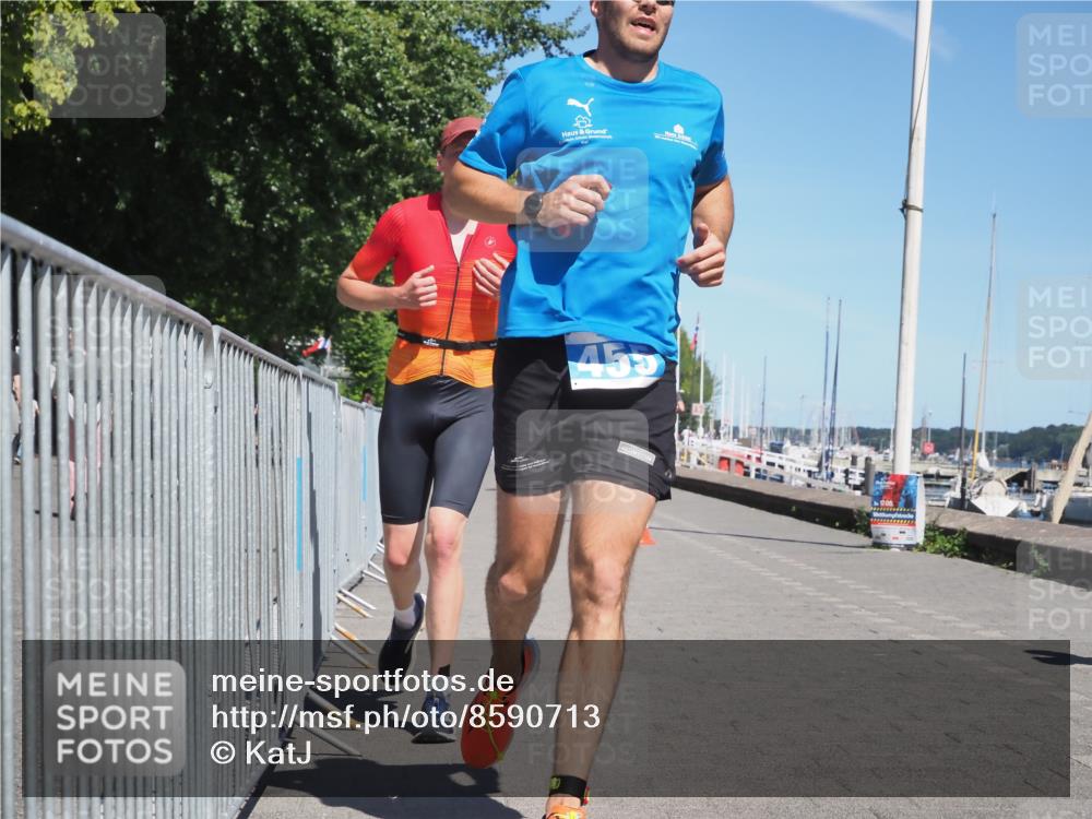 17.08.2025 - KN Förde Triathlon 2025 KatJ http://msf.ph/oto/8590713 17.08.2025 13:35:55 Laufen 455, 472 meine-sportfotos.de