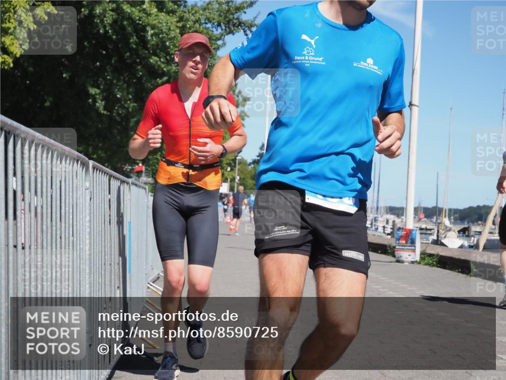 17.08.2025 - KN Förde Triathlon 2025 KatJ http://msf.ph/oto/8590725 17.08.2025 13:35:55 Laufen 455, 472 meine-sportfotos.de