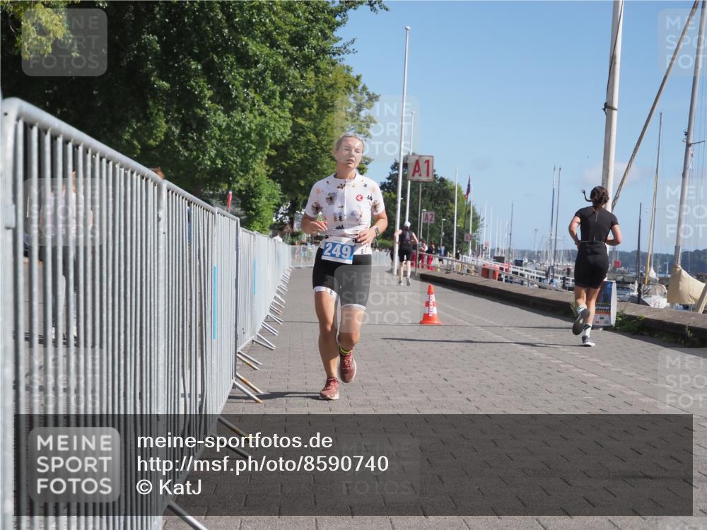 17.08.2025 - KN Förde Triathlon 2025 KatJ http://msf.ph/oto/8590740 17.08.2025 10:45:27 Laufen 249 meine-sportfotos.de