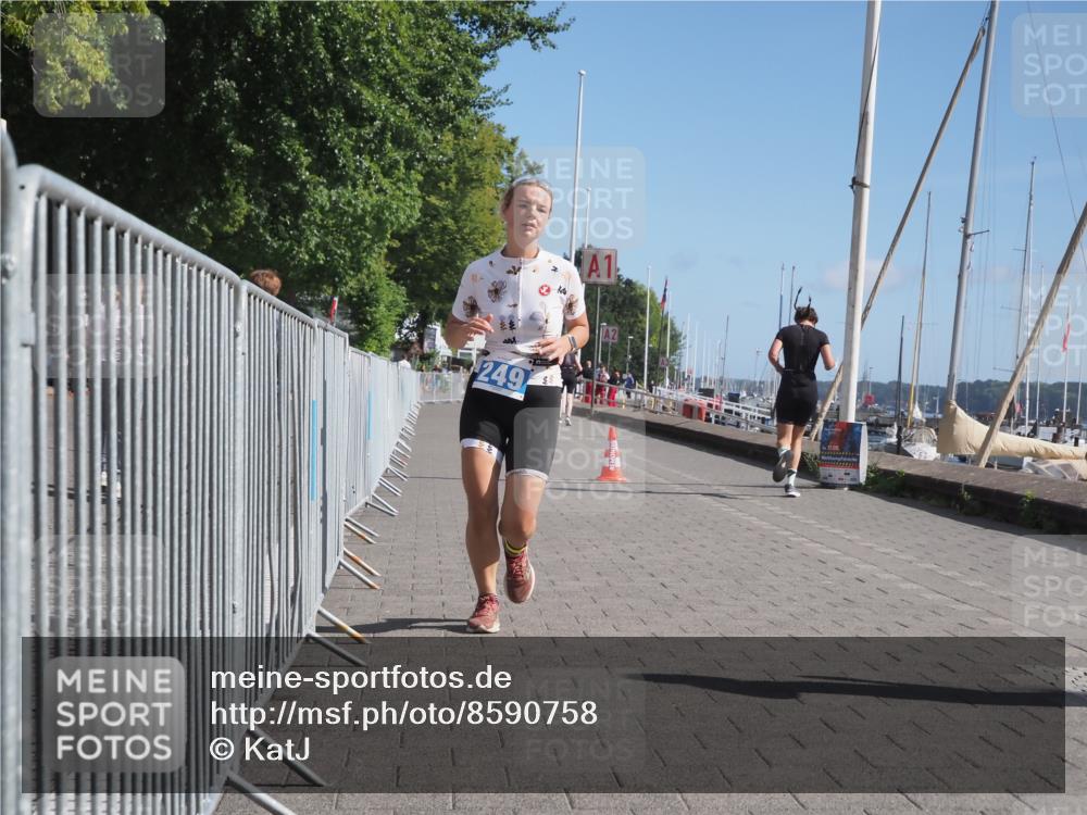 17.08.2025 - KN Förde Triathlon 2025 KatJ http://msf.ph/oto/8590758 17.08.2025 10:45:27 Laufen 249 meine-sportfotos.de