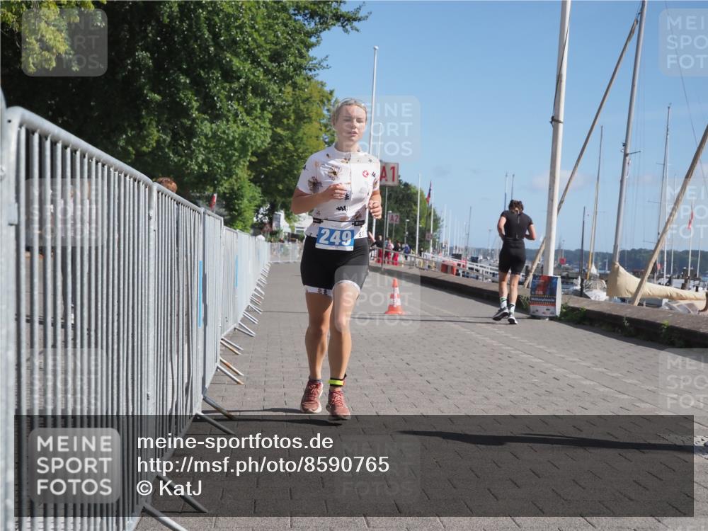 17.08.2025 - KN Förde Triathlon 2025 KatJ http://msf.ph/oto/8590765 17.08.2025 10:45:27 Laufen 249 meine-sportfotos.de