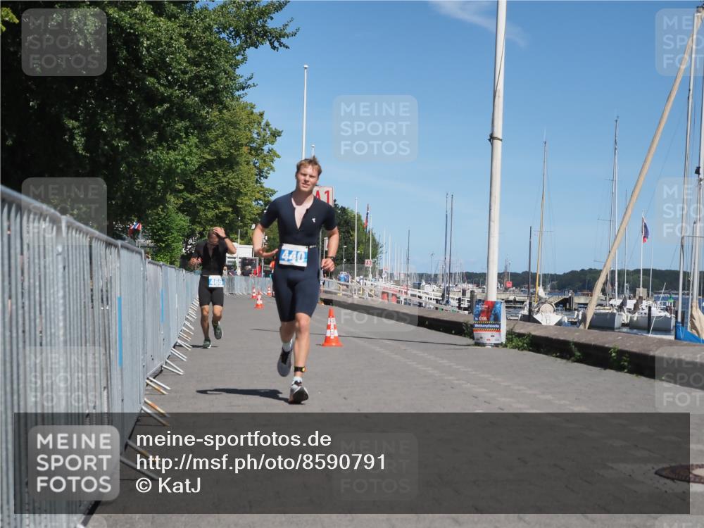 17.08.2025 - KN Förde Triathlon 2025 KatJ http://msf.ph/oto/8590791 17.08.2025 13:36:15 Laufen 440, 465 meine-sportfotos.de