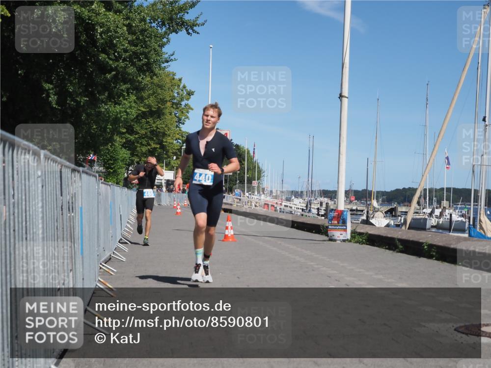 17.08.2025 - KN Förde Triathlon 2025 KatJ http://msf.ph/oto/8590801 17.08.2025 13:36:15 Laufen 440, 465 meine-sportfotos.de