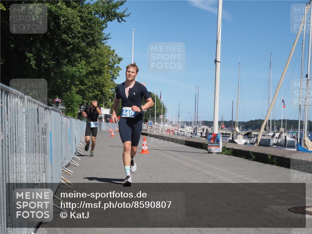 17.08.2025 - KN Förde Triathlon 2025 KatJ http://msf.ph/oto/8590807 17.08.2025 13:36:15 Laufen 440, 465 meine-sportfotos.de