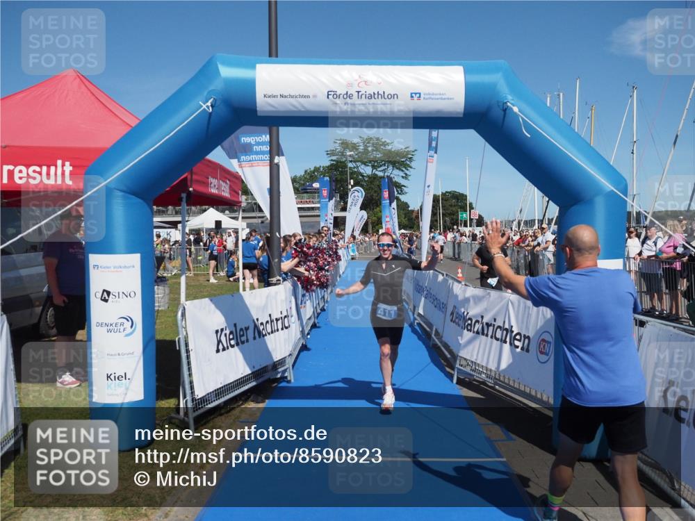 17.08.2025 - KN Förde Triathlon 2025 MichiJ http://msf.ph/oto/8590823 17.08.2025 13:50:10 Laufen 411 meine-sportfotos.de