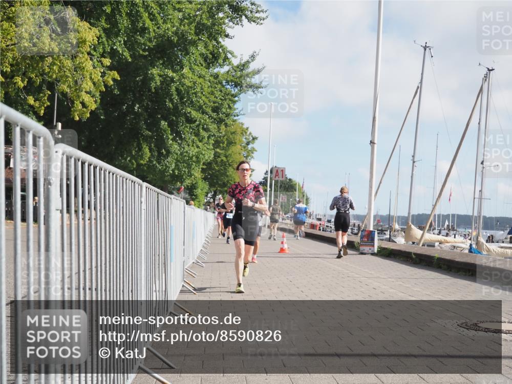 17.08.2025 - KN Förde Triathlon 2025 KatJ http://msf.ph/oto/8590826 17.08.2025 10:17:56 Laufen 143, 173, 204 meine-sportfotos.de