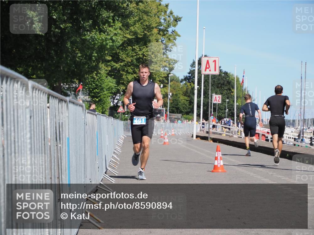 17.08.2025 - KN Förde Triathlon 2025 KatJ http://msf.ph/oto/8590894 17.08.2025 13:36:27 Laufen 491 meine-sportfotos.de