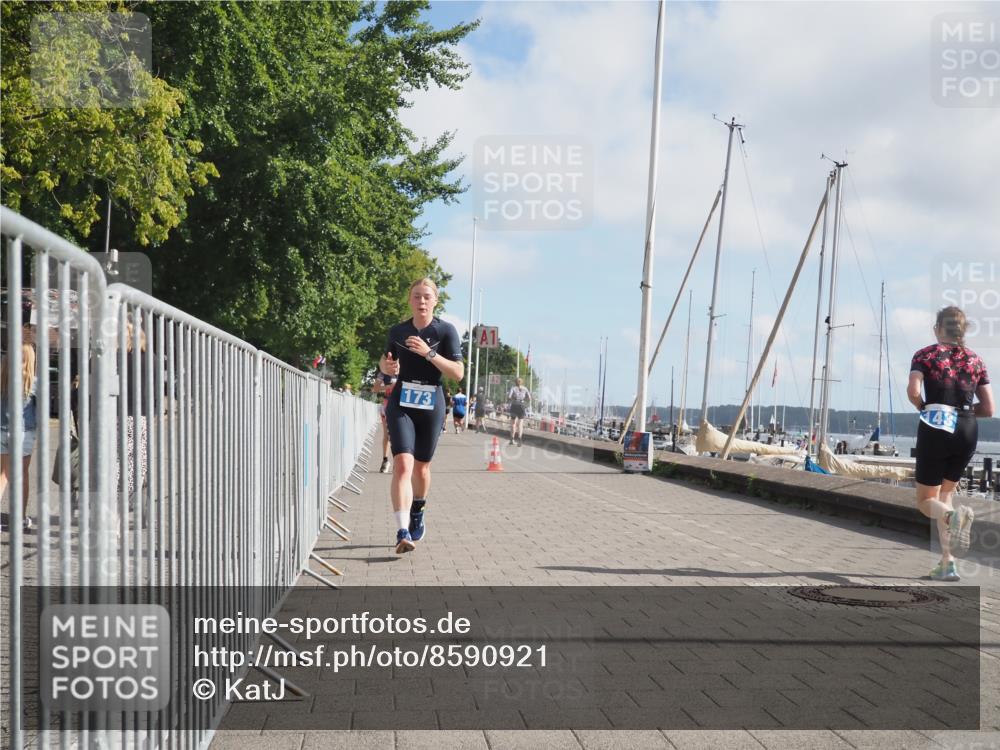 17.08.2025 - KN Förde Triathlon 2025 KatJ http://msf.ph/oto/8590921 17.08.2025 10:18:01 Laufen 173, 188, 204 meine-sportfotos.de