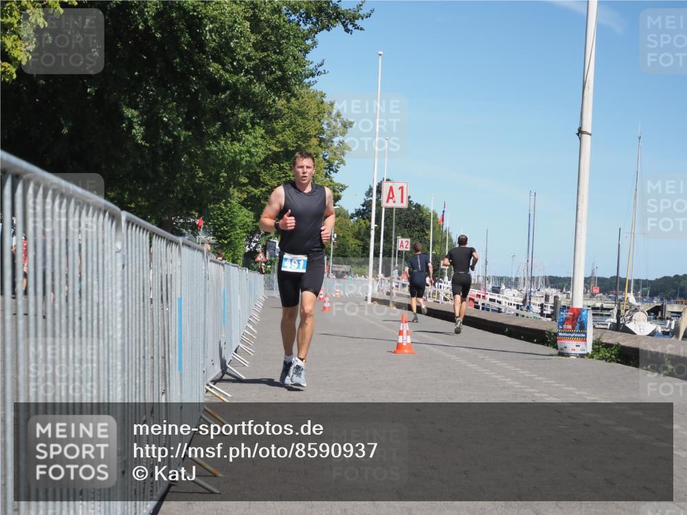 17.08.2025 - KN Förde Triathlon 2025 KatJ http://msf.ph/oto/8590937 17.08.2025 13:36:28 Laufen 491 meine-sportfotos.de