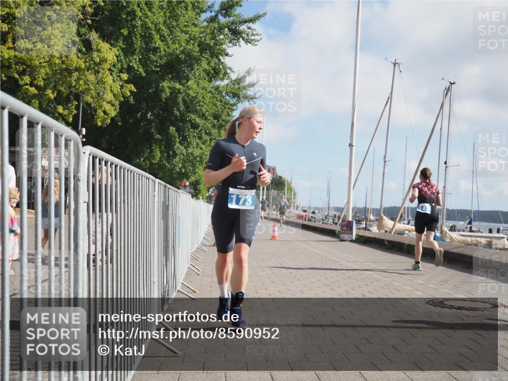 17.08.2025 - KN Förde Triathlon 2025 KatJ http://msf.ph/oto/8590952 17.08.2025 10:18:02 Laufen 173, 188 meine-sportfotos.de