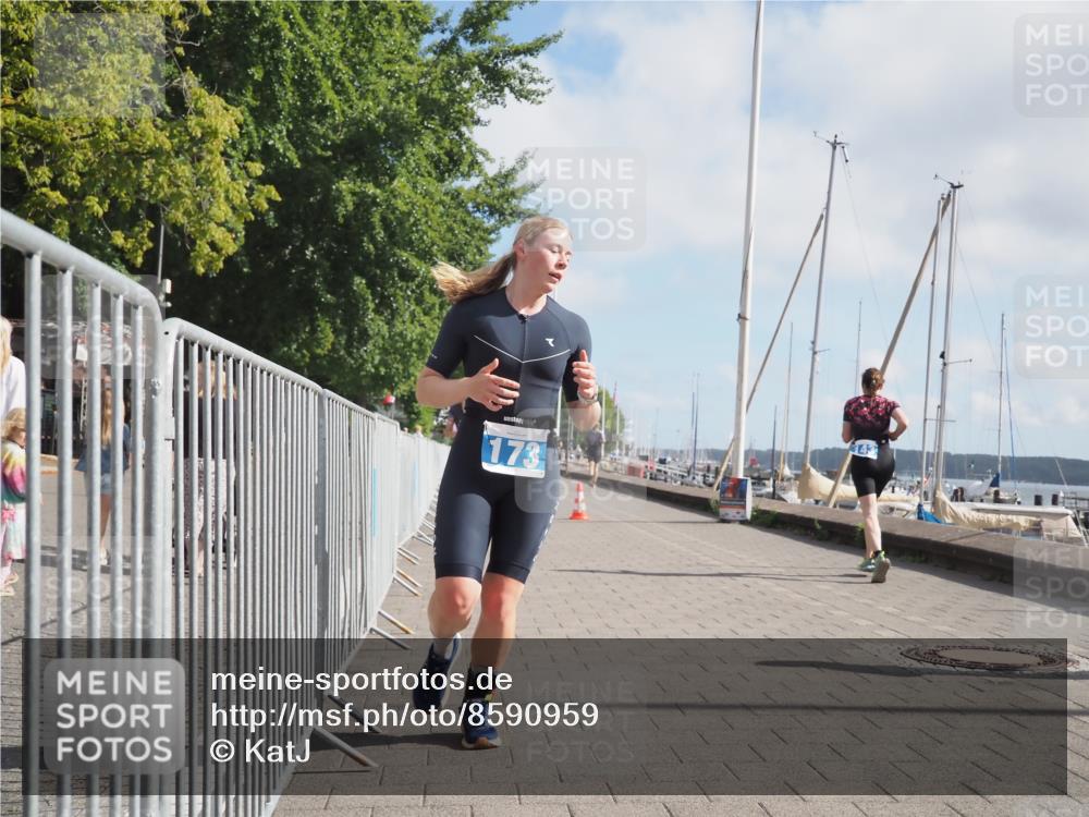 17.08.2025 - KN Förde Triathlon 2025 KatJ http://msf.ph/oto/8590959 17.08.2025 10:18:03 Laufen 173, 188 meine-sportfotos.de