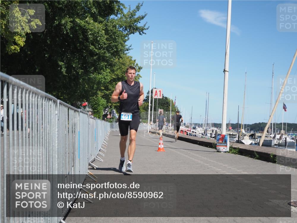 17.08.2025 - KN Förde Triathlon 2025 KatJ http://msf.ph/oto/8590962 17.08.2025 13:36:29 Laufen 491 meine-sportfotos.de