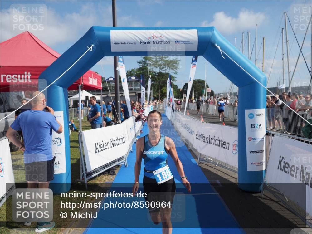 17.08.2025 - KN Förde Triathlon 2025 MichiJ http://msf.ph/oto/8590964 17.08.2025 10:32:42 Laufen 180 meine-sportfotos.de
