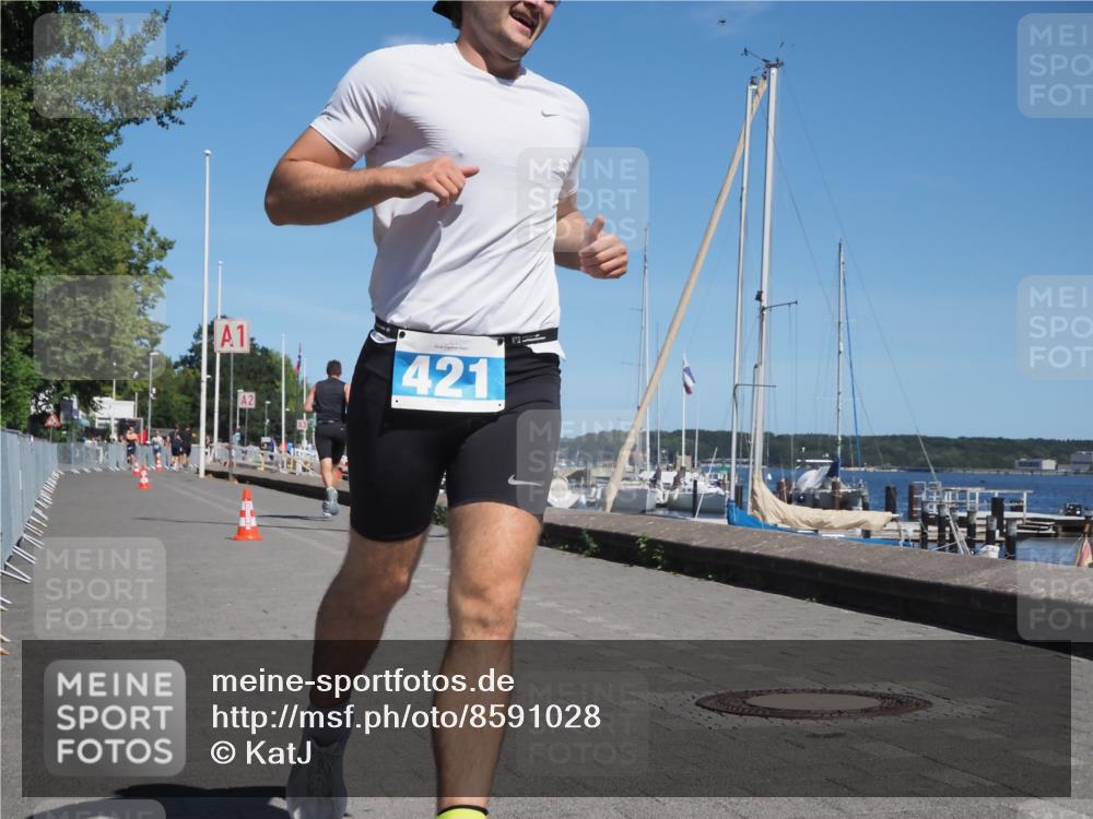 17.08.2025 - KN Förde Triathlon 2025 KatJ http://msf.ph/oto/8591028 17.08.2025 13:36:41 Laufen 421 meine-sportfotos.de