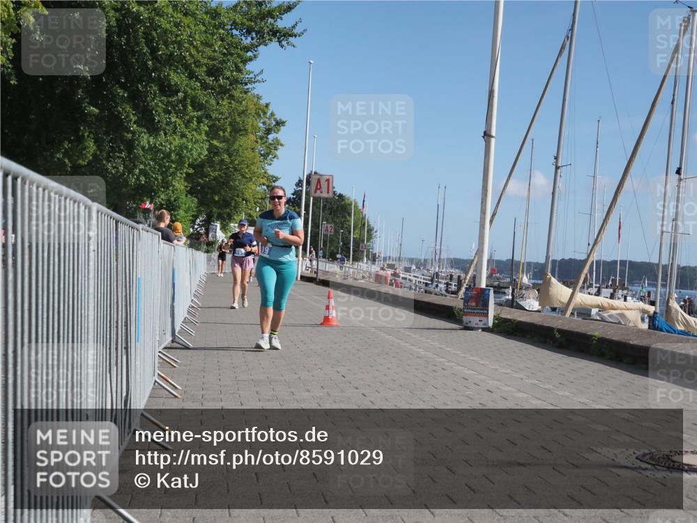 17.08.2025 - KN Förde Triathlon 2025 KatJ http://msf.ph/oto/8591029 17.08.2025 10:47:45 Laufen 195, 219 meine-sportfotos.de