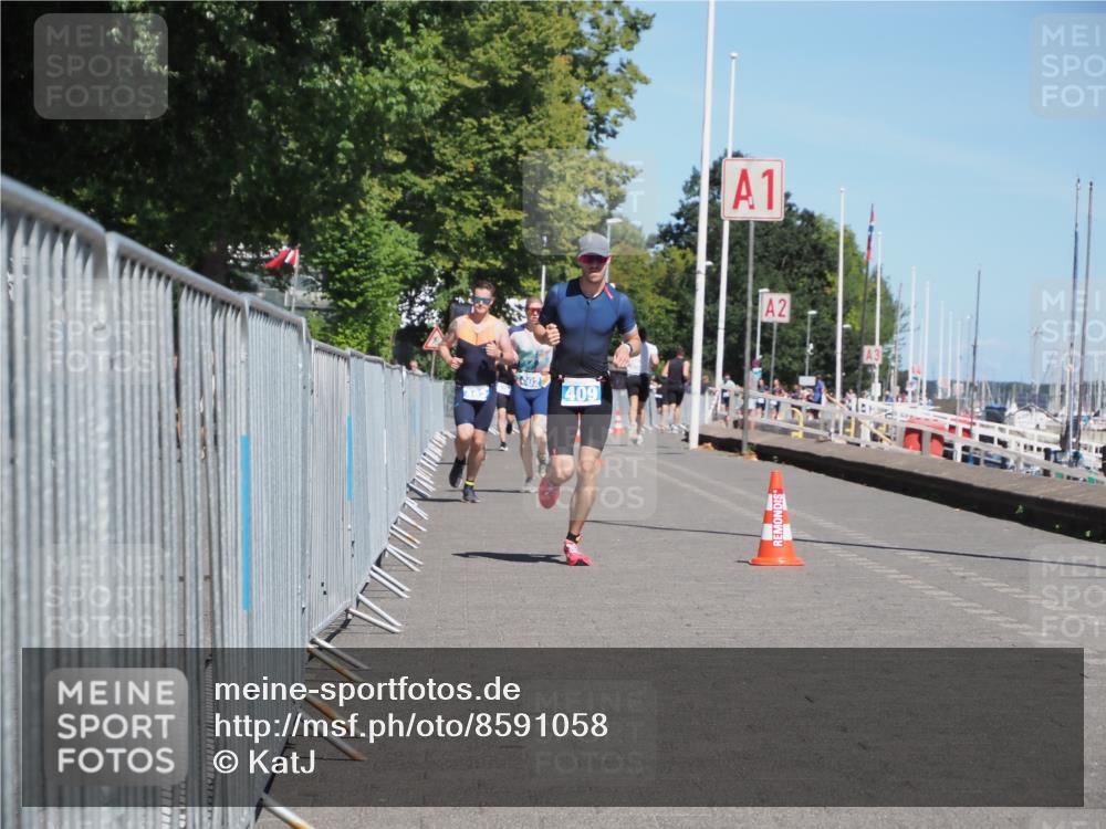 17.08.2025 - KN Förde Triathlon 2025 KatJ http://msf.ph/oto/8591058 17.08.2025 13:36:59 Laufen 402, 409, 483 meine-sportfotos.de
