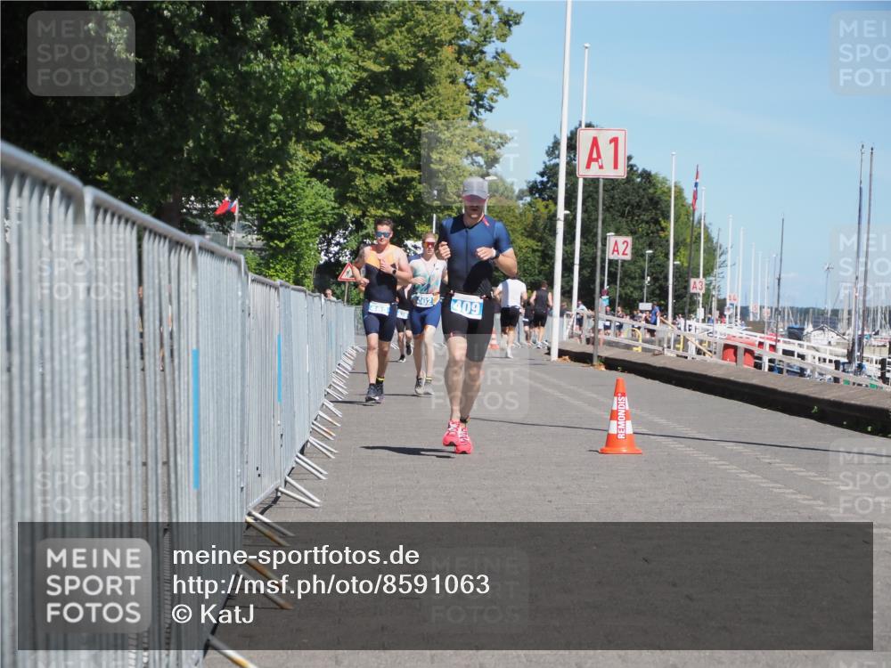 17.08.2025 - KN Förde Triathlon 2025 KatJ http://msf.ph/oto/8591063 17.08.2025 13:36:59 Laufen 402, 409, 483 meine-sportfotos.de