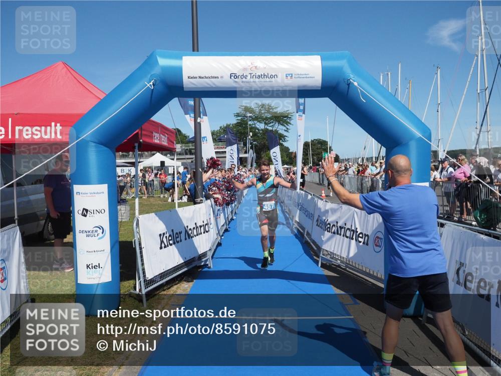 17.08.2025 - KN Förde Triathlon 2025 MichiJ http://msf.ph/oto/8591075 17.08.2025 13:50:42 Laufen 457 meine-sportfotos.de