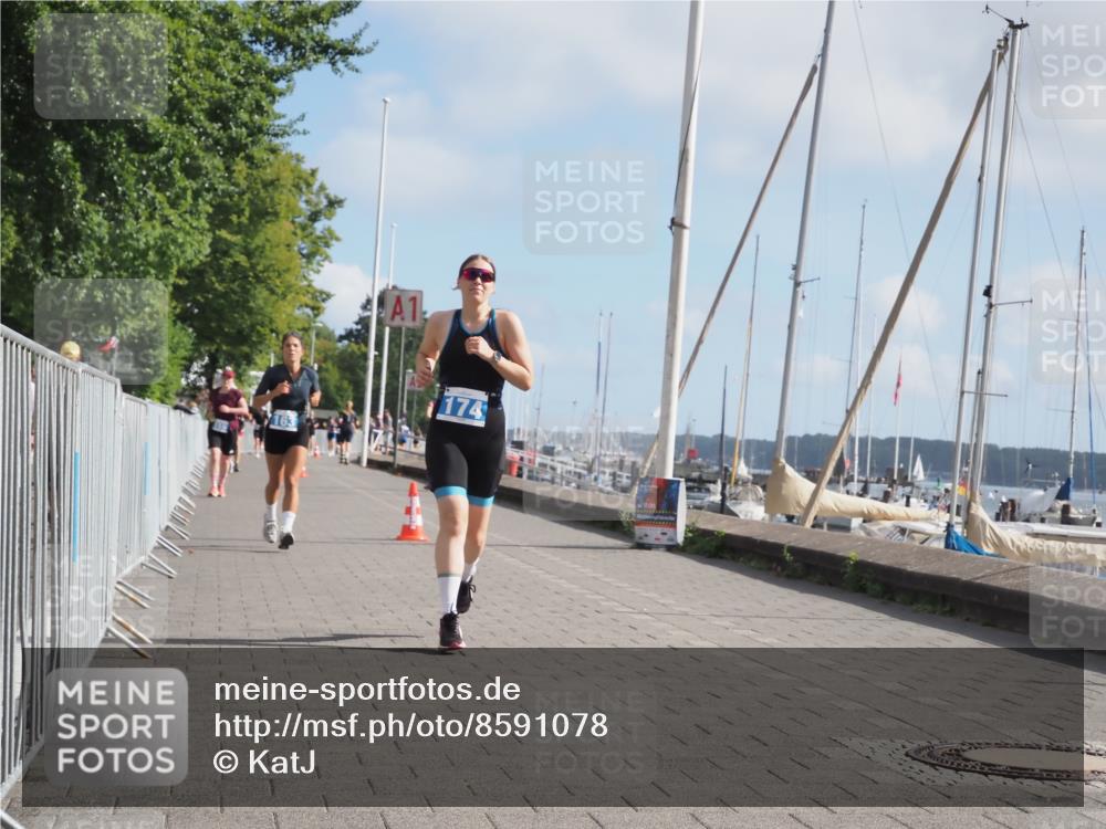17.08.2025 - KN Förde Triathlon 2025 KatJ http://msf.ph/oto/8591078 17.08.2025 10:18:25 Laufen 163, 174 meine-sportfotos.de