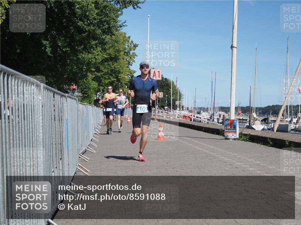 17.08.2025 - KN Förde Triathlon 2025 KatJ http://msf.ph/oto/8591088 17.08.2025 13:37:01 Laufen 402, 409, 483 meine-sportfotos.de