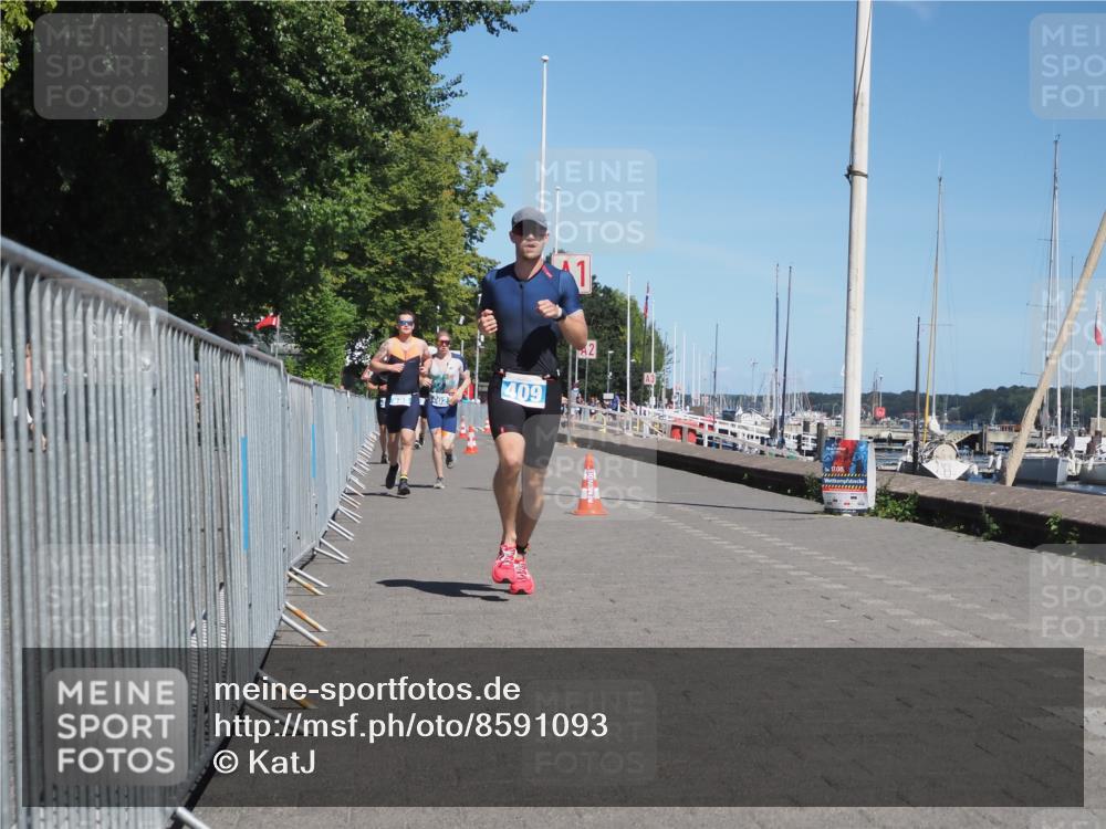 17.08.2025 - KN Förde Triathlon 2025 KatJ http://msf.ph/oto/8591093 17.08.2025 13:37:01 Laufen 402, 409, 483 meine-sportfotos.de
