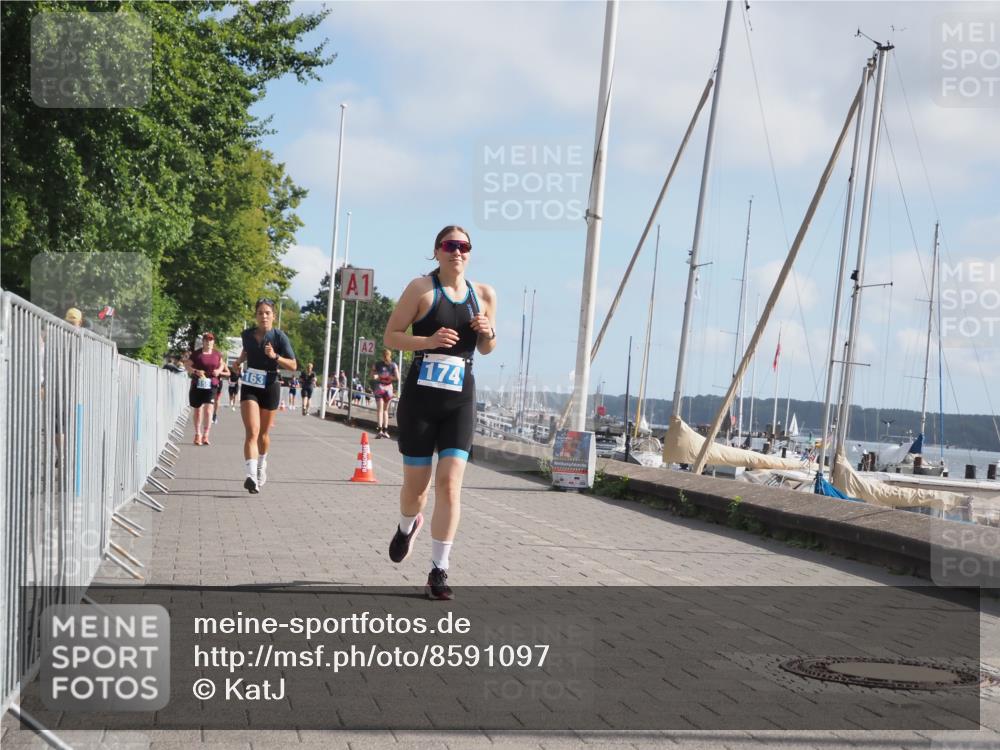 17.08.2025 - KN Förde Triathlon 2025 KatJ http://msf.ph/oto/8591097 17.08.2025 10:18:25 Laufen 163, 174 meine-sportfotos.de