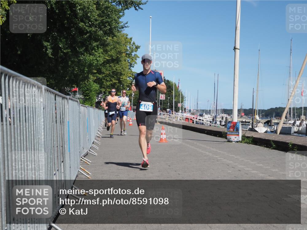 17.08.2025 - KN Förde Triathlon 2025 KatJ http://msf.ph/oto/8591098 17.08.2025 13:37:01 Laufen 402, 409, 483 meine-sportfotos.de