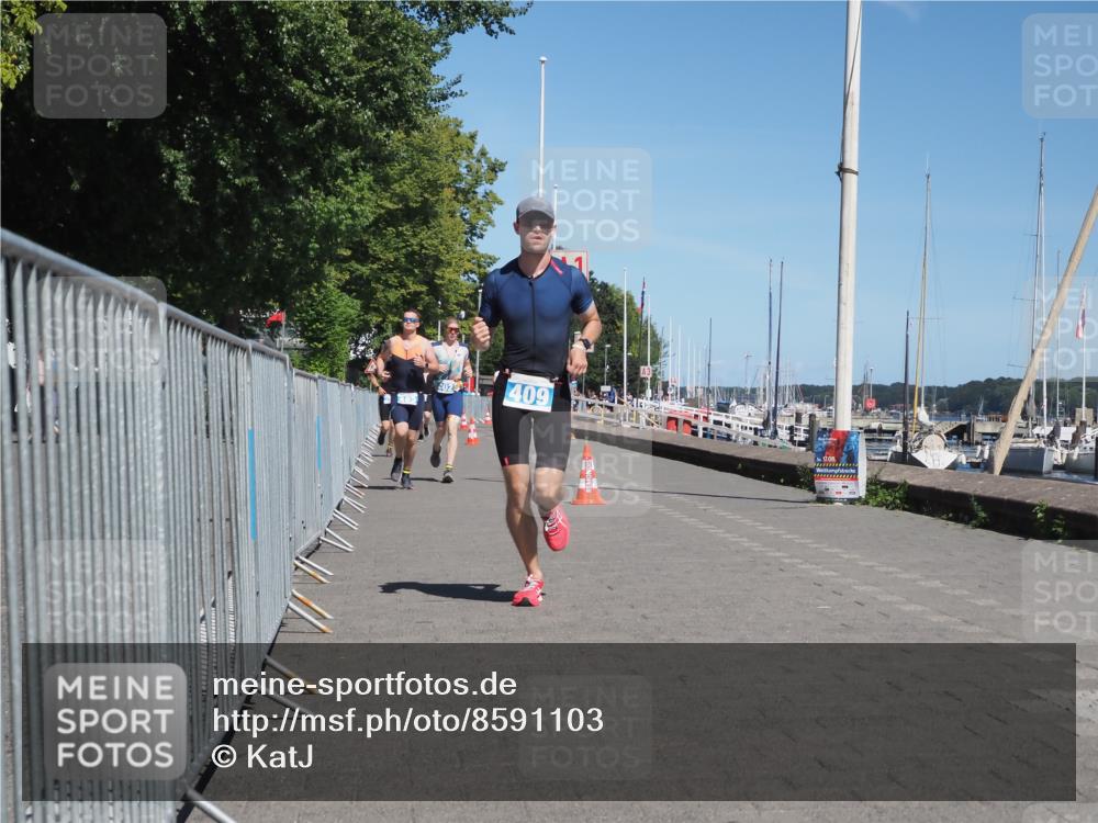 17.08.2025 - KN Förde Triathlon 2025 KatJ http://msf.ph/oto/8591103 17.08.2025 13:37:01 Laufen 402, 409, 483 meine-sportfotos.de