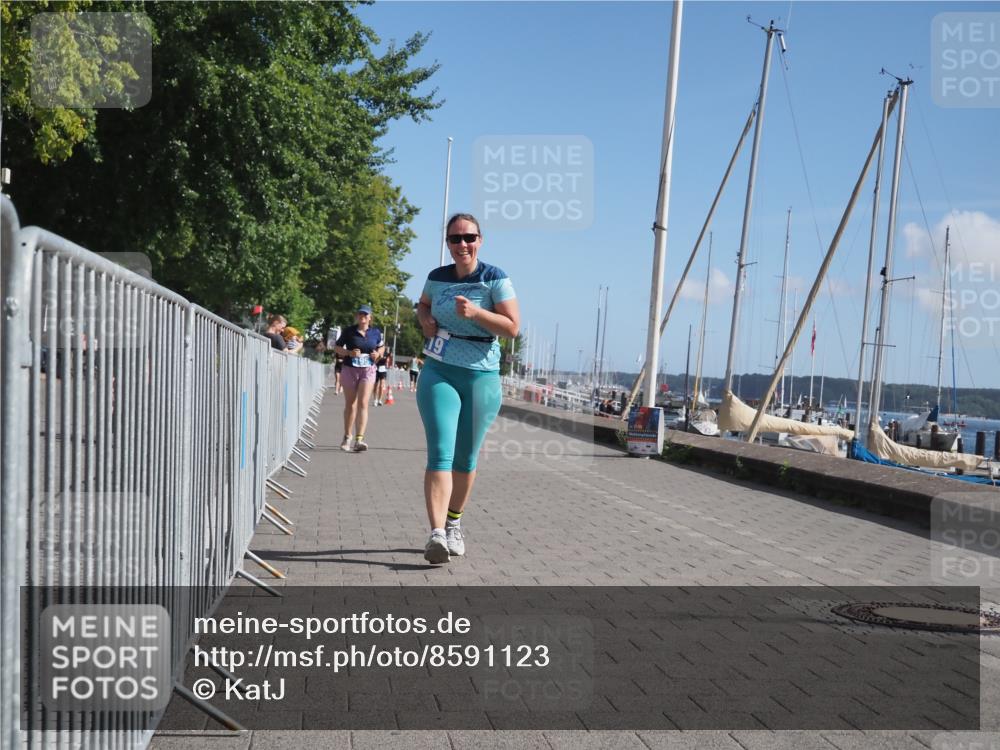 17.08.2025 - KN Förde Triathlon 2025 KatJ http://msf.ph/oto/8591123 17.08.2025 10:47:48 Laufen 195, 219 meine-sportfotos.de