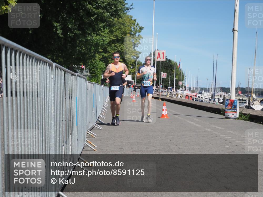17.08.2025 - KN Förde Triathlon 2025 KatJ http://msf.ph/oto/8591125 17.08.2025 13:37:04 Laufen 398, 402, 409, 483 meine-sportfotos.de