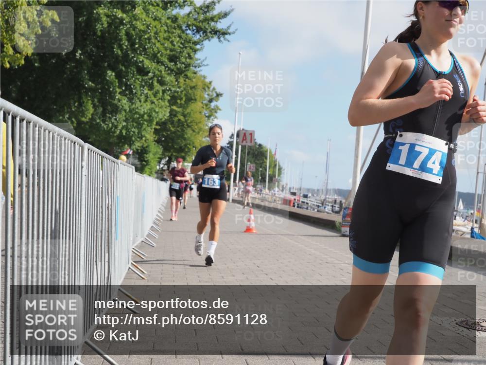 17.08.2025 - KN Förde Triathlon 2025 KatJ http://msf.ph/oto/8591128 17.08.2025 10:18:27 Laufen 155, 163, 174 meine-sportfotos.de