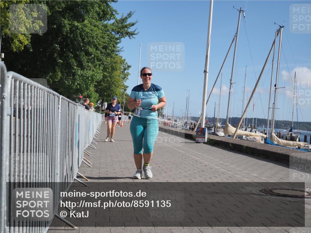 17.08.2025 - KN Förde Triathlon 2025 KatJ http://msf.ph/oto/8591135 17.08.2025 10:47:49 Laufen 195, 219 meine-sportfotos.de