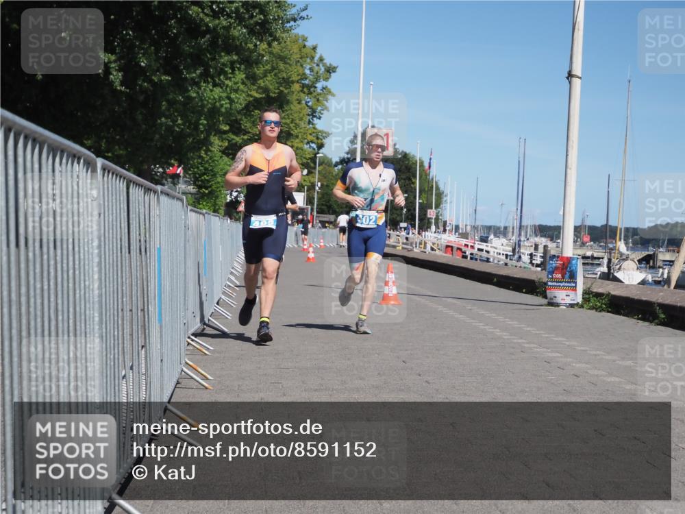 17.08.2025 - KN Förde Triathlon 2025 KatJ http://msf.ph/oto/8591152 17.08.2025 13:37:05 Laufen 398, 402, 409, 479, 483 meine-sportfotos.de