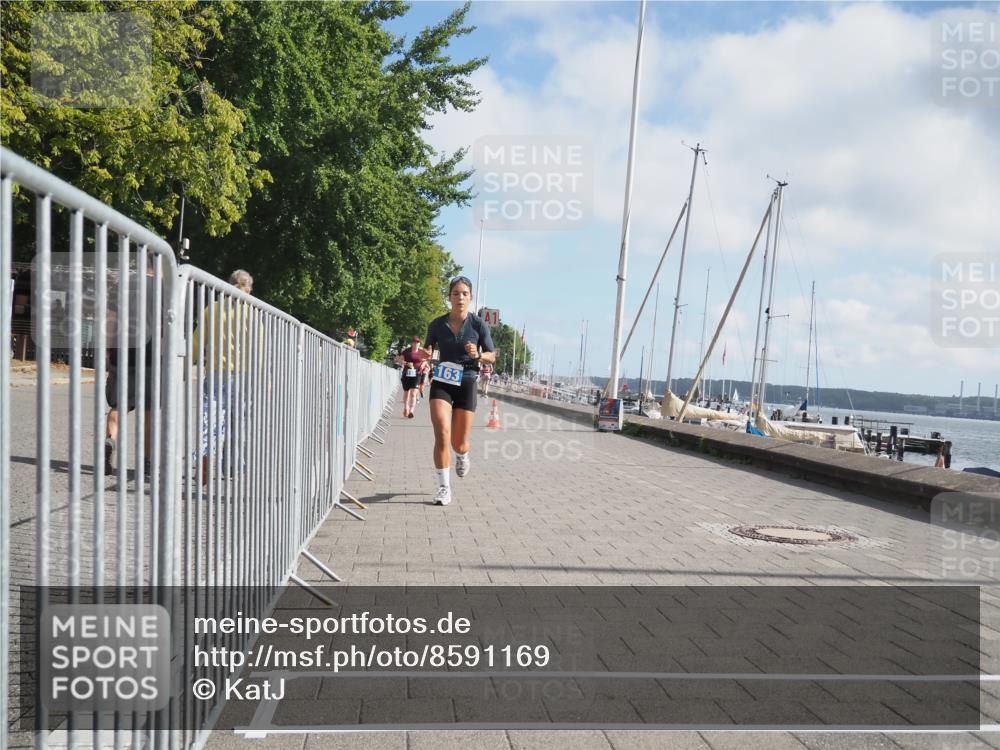 17.08.2025 - KN Förde Triathlon 2025 KatJ http://msf.ph/oto/8591169 17.08.2025 10:18:28 Laufen 155, 163, 174 meine-sportfotos.de