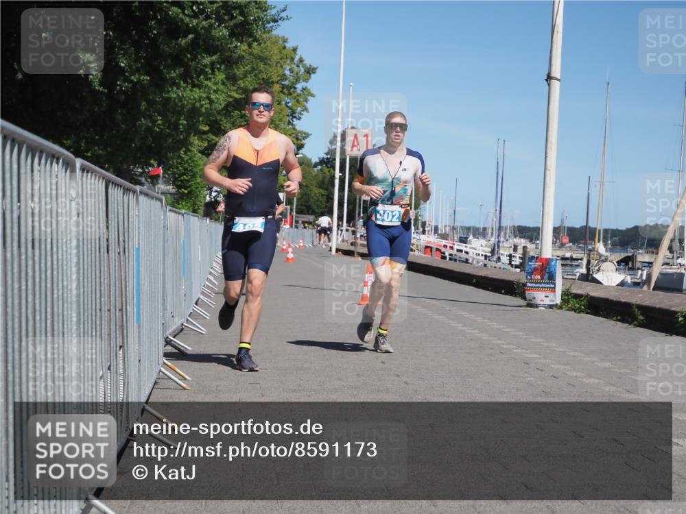 17.08.2025 - KN Förde Triathlon 2025 KatJ http://msf.ph/oto/8591173 17.08.2025 13:37:06 Laufen 398, 402, 409, 479, 483 meine-sportfotos.de