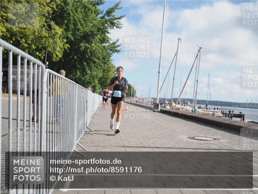 17.08.2025 - KN Förde Triathlon 2025 KatJ http://msf.ph/oto/8591176 17.08.2025 10:18:28 Laufen 155, 163, 174 meine-sportfotos.de