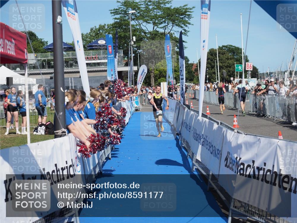 17.08.2025 - KN Förde Triathlon 2025 MichiJ http://msf.ph/oto/8591177 17.08.2025 13:50:56 Laufen 493 meine-sportfotos.de