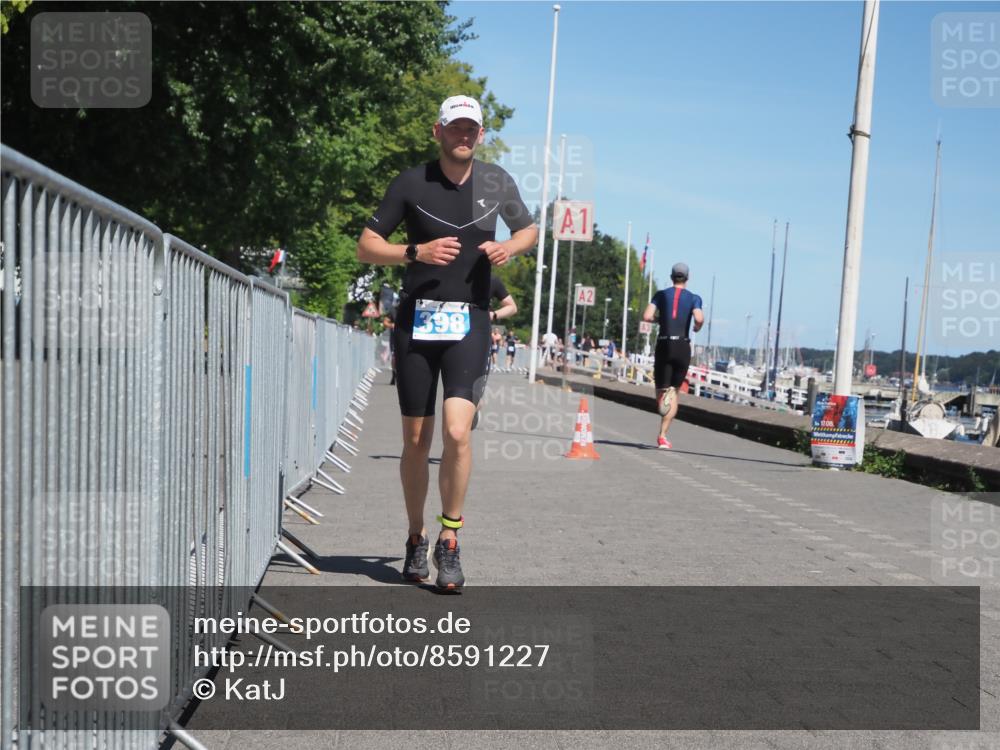 17.08.2025 - KN Förde Triathlon 2025 KatJ http://msf.ph/oto/8591227 17.08.2025 13:37:10 Laufen 398, 402, 479, 483 meine-sportfotos.de