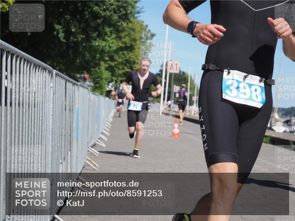 17.08.2025 - KN Förde Triathlon 2025 KatJ http://msf.ph/oto/8591253 17.08.2025 13:37:12 Laufen 398, 479 meine-sportfotos.de
