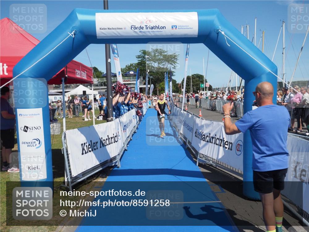 17.08.2025 - KN Förde Triathlon 2025 MichiJ http://msf.ph/oto/8591258 17.08.2025 13:50:58 Laufen 493 meine-sportfotos.de