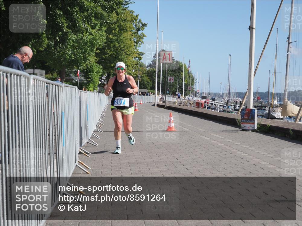 17.08.2025 - KN Förde Triathlon 2025 KatJ http://msf.ph/oto/8591264 17.08.2025 10:51:15 Laufen 207 meine-sportfotos.de