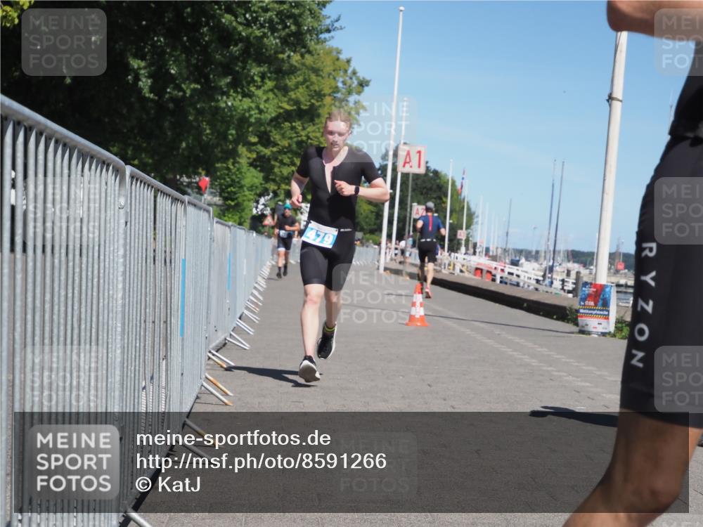 17.08.2025 - KN Förde Triathlon 2025 KatJ http://msf.ph/oto/8591266 17.08.2025 13:37:12 Laufen 398, 479 meine-sportfotos.de