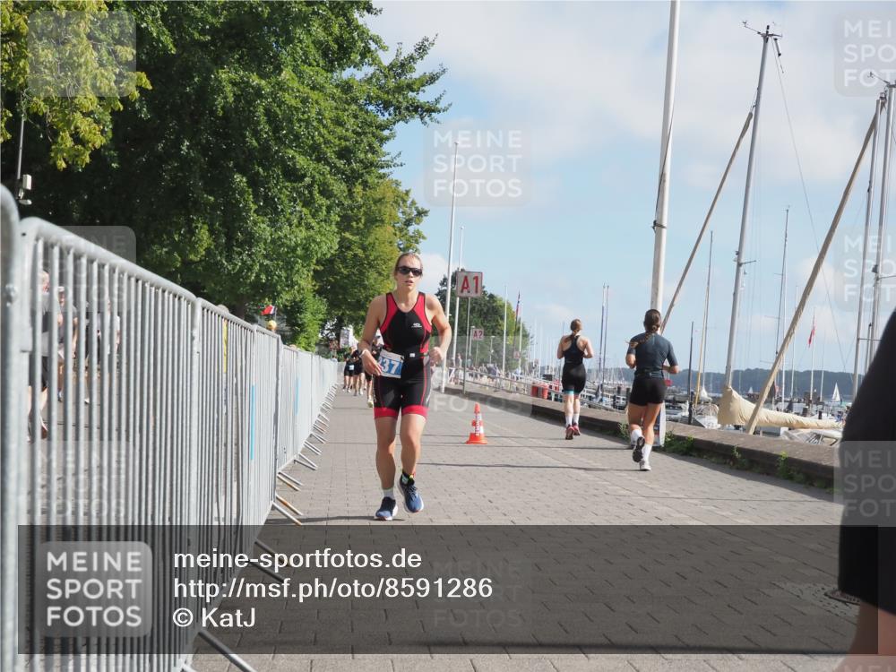 17.08.2025 - KN Förde Triathlon 2025 KatJ http://msf.ph/oto/8591286 17.08.2025 10:18:37 Laufen 155, 237 meine-sportfotos.de