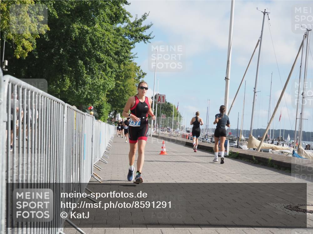 17.08.2025 - KN Förde Triathlon 2025 KatJ http://msf.ph/oto/8591291 17.08.2025 10:18:37 Laufen 155, 237 meine-sportfotos.de