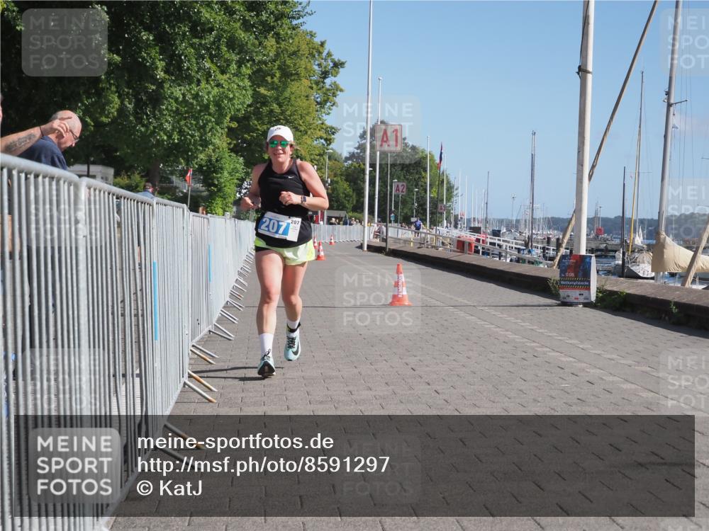 17.08.2025 - KN Förde Triathlon 2025 KatJ http://msf.ph/oto/8591297 17.08.2025 10:51:16 Laufen 207 meine-sportfotos.de